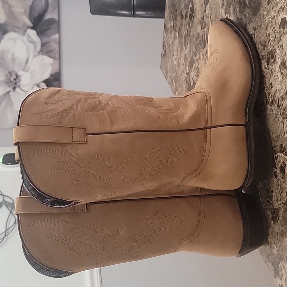 Men's Classic Tan Cowboy Boots